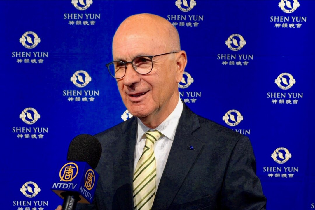 Josep Antoni Duran Lleida, lawyer and former chairman of the Foreign Affairs Commission of the House of Representatives of Spain enjoyed the Shen Yun performance at the Gran Teatre del Liceu, Barcelona, on April 25, 2018. (NTD Television)
