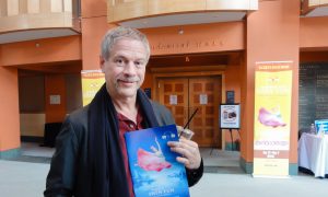 Financial Consultant Has an Extraordinary Experience at Shen Yun