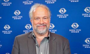 Manager Appreciates Traditional Chinese Culture at Shen Yun