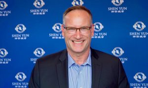 College Dean Says Shen Yun Can Rejuvenate Our Own Spirit