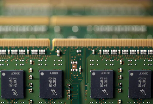 US Sanctions Put Chinese Chipmaker on the Brink of Shutdown