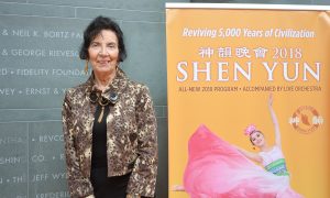 Dance Director Touched by Shen Yun’s Expression of Injustice