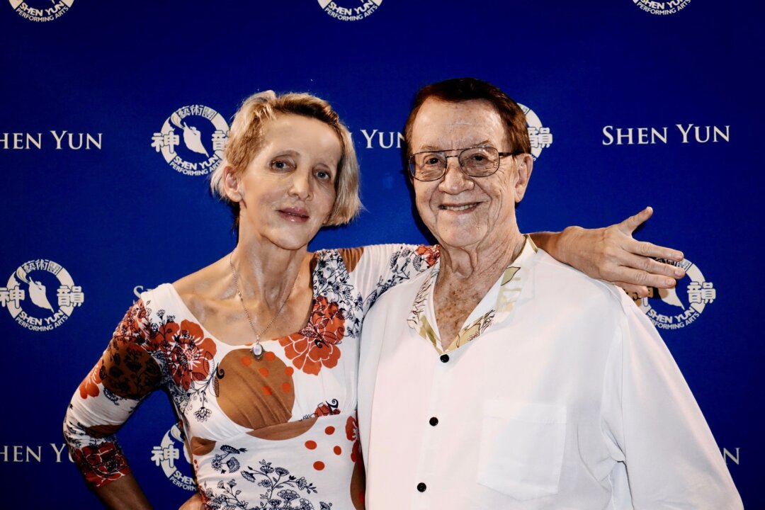 Silvia von Lindemann and her dance student, Gary Bean, attended Shen Yun's evening performance at the Blaisdell Concert Hall in Honolulu, Hawaii, on May 5, 2018. (Nancy Ma/The Epoch Times) 