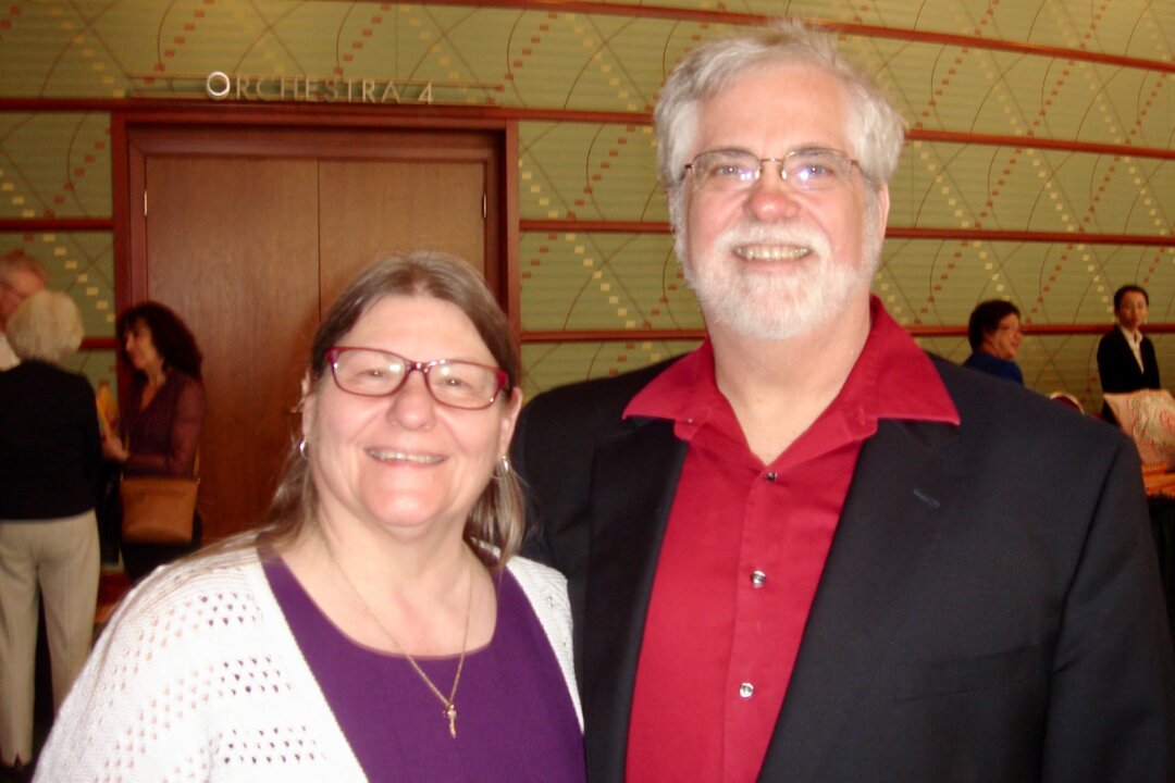 Judy and David Skiff attended the Shen Yun performance at the Aronoff Center for the Arts in Cincinnati, Ohio, on May 6, 2018. (Michael Huang/The Epoch Times)