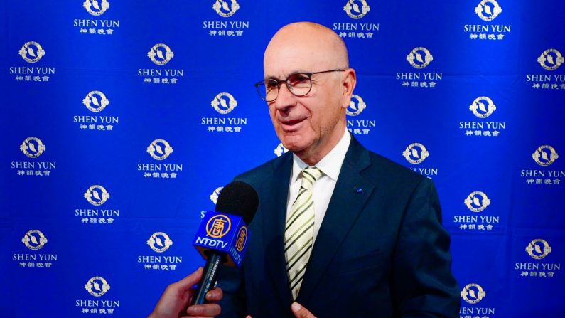 Former Chairman of Foreign Affairs Commission: Shen Yun, ‘a performance to recommend’