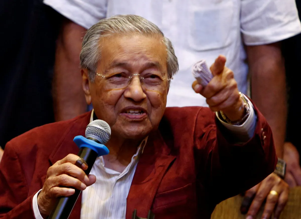Mahathir Mohamad, returning Malaysian prime minister and Pakatan Harapan (Alliance of Hope) leader reacts during a news conference after general election, in Petaling Jaya, Malaysia, May 10, 2018. (Reuters/Lai Seng Sin)