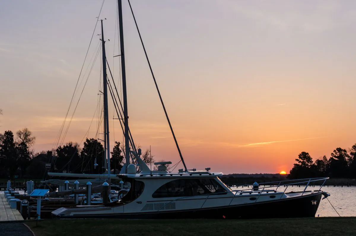 Sunrise over the Miles River. (Crystal Shi/The Epoch Times)