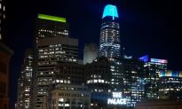 San Francisco Sight: Salesforce Tower Lights Up the Night
