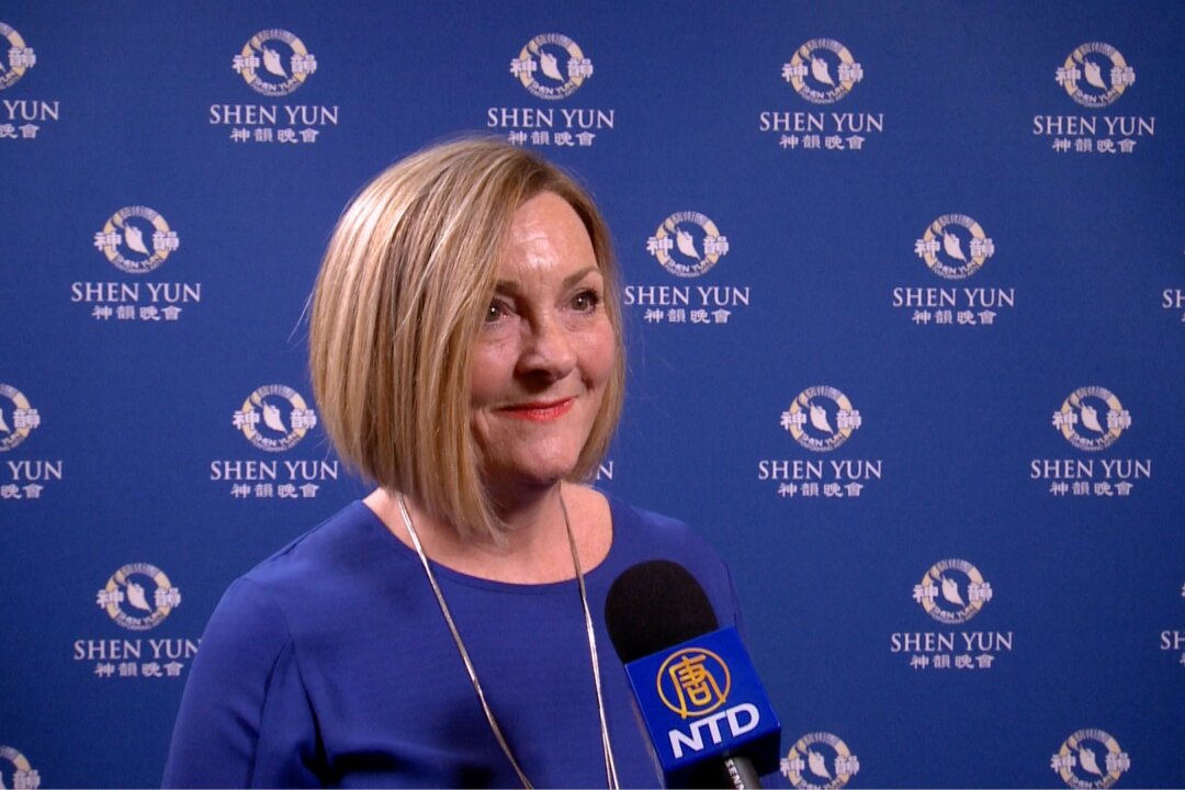 Sioux Hamilton enjoyed the Shen Yun performance at the Festival Theatre Edinburgh on May 20, 2018. (NTD Television)