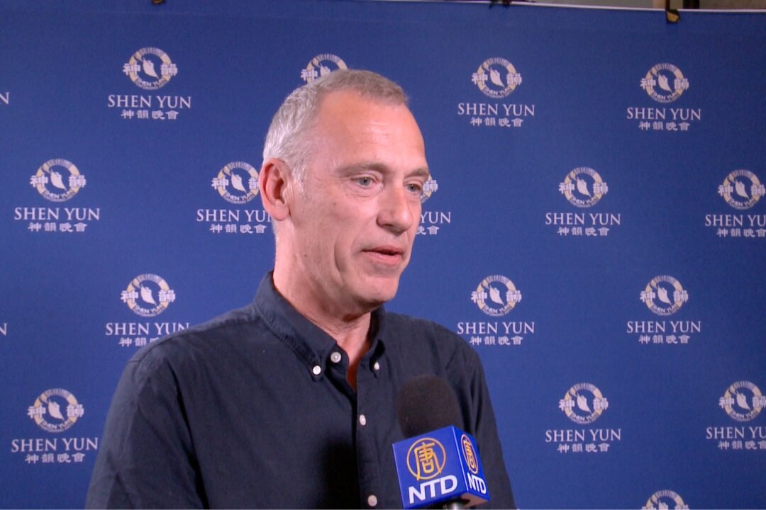 William Cozens-Hardy enjoyed the Shen Yun performance at the Festival Theatre Edinburgh on May 20, 2018. (NTD Television)