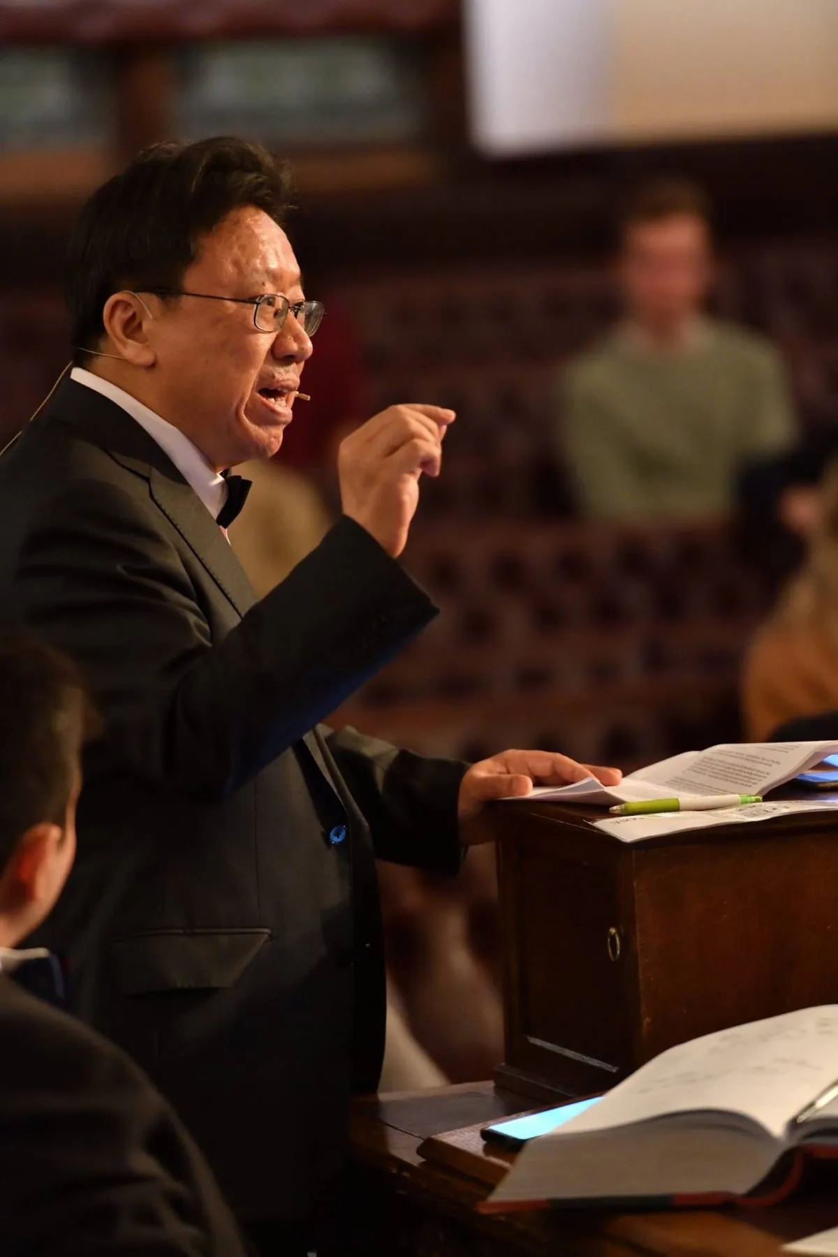 Political commentator Wilson Lei Chen, aka Chen Pokong, gives a speech at the University of Cambridge, England, in this undated photo. (Courtesy of Wilson Lei Chen)