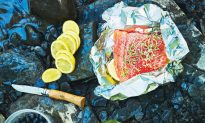 Foil-Packet Salmon With Lemon, Thyme, and Blueberry