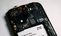 ZTE Shares Tank After US Senate Puts Trump Reprieve in Doubt
