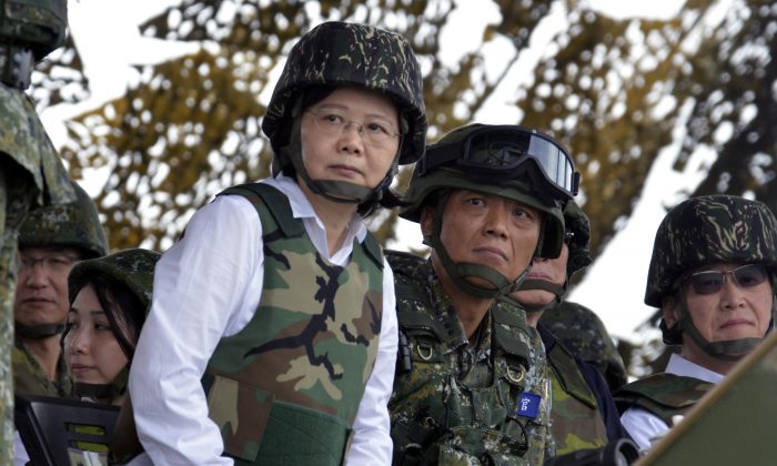 Taiwan’s President Tsai Ing-wen (C) watches during the 'Han Kuang’ military exercise, some 4 miles from the city of Magong on the outlying Penghu islands on May 25, 2017. (Sam Yeh/AFP/Getty Images)