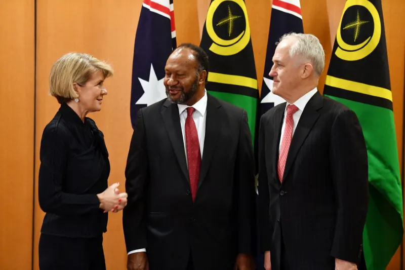 Australian Foreign Minister Julie Bishop speaks to Vanuatu Prime Minister Charlot Salwai and Australian Prime Minister Malcolm Turnbull before a bilateral meeting at Parliament House in Canberra, Australia, June 25, 2018. (AAP Image/Mick Tsikas/via Reuters)