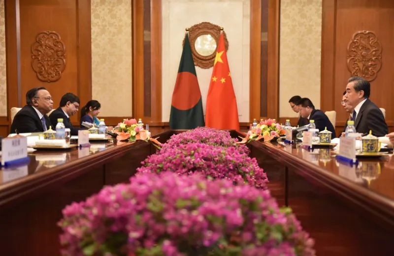 Bangladesh's Foreign Minister Abul Hassan Mahmood Ali meets with China's Foreign Minister Wang Yi at the Diaoyutai State Guesthouse in Beijing, China June 29, 2018. (Greg Baker/Reuters)