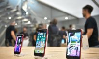 Apple Forecast Tops Analysts’ Estimates on New IPhones, Services
