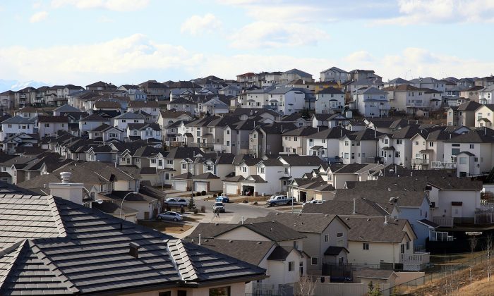 A view of Calgary's Arbour Lake neighbourhood in this file photo. Calgary MP Tom Kmiec says the new mortgage stress test shouldn't be applied the same way in all regions, as not every housing market is the red-hot Vancouver or Toronto market. (Constantine Androsoff/Shutterstock)
