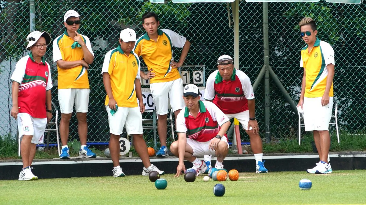 Craigengower Cricket Club (in yellow) defeated a strong Kowloon Cricket Club team 20:15 in the final of the National Fours last Sunday to become the first team to defend the National Fours title since 1997. (Mike Worth)