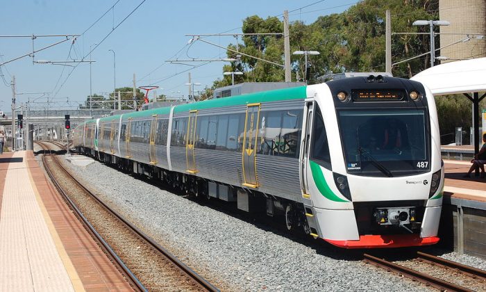 Transperth train in Perth, Western Australia. (DBZ2313/Wikipedia Commons)