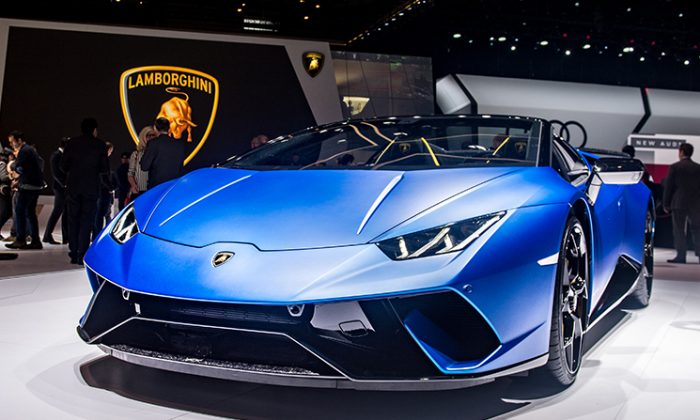 A blue Lamborghini Huracan, unrelated to the incident,  at the 88th Geneva International Motor Show on March 6, 2018, in Geneva, Switzerland. (Robert Hradil/Getty Images)