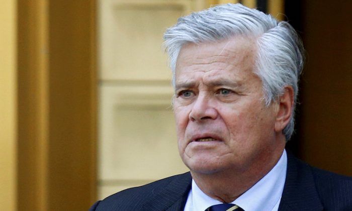 Former New York state Senate Majority Leader Dean Skelos exits the Manhattan federal court house in New York City, on May 12, 2016.  (REUTERS/Brendan McDermid/File Photo)