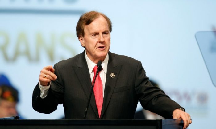 U.S. Representative Robert Pittenger speaks at the Veterans of Foreign Wars Convention in Charlotte, North Carolina on July 26, 2016. (Chris Keane/Reuters)