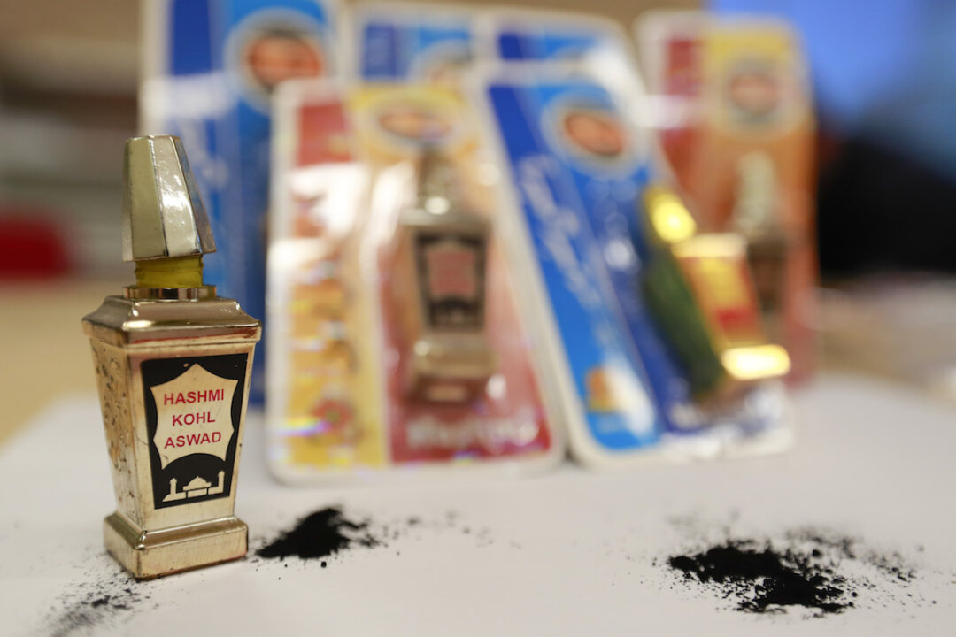 The NSW government issued a public warning on July 24, 2018, about an imported cosmetic eye liner that has dangerous levels of lead and has been linked to three children  becoming sick. (NSW Government)