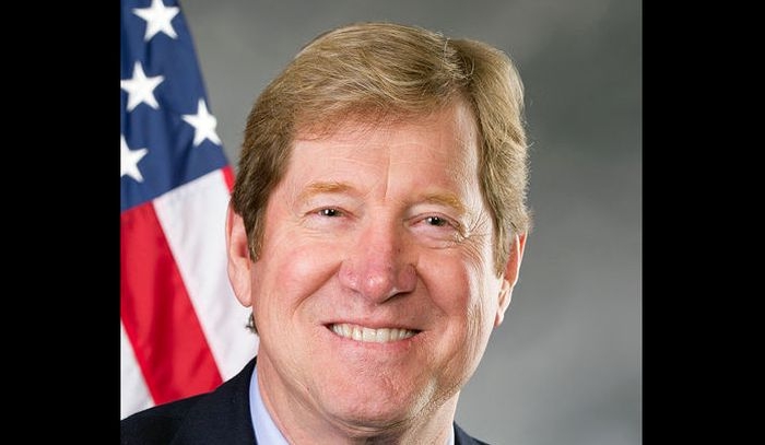 Republican Rep. Jason Lewis said that he was forced to contact police over threats that were issued to him and his family members. (U.S. House Office of Photography)
