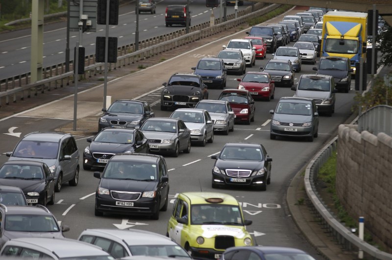 NextImg:AA Warns That 10,000 Heathrow Travellers a Day Face Hidden ULEZ Charges