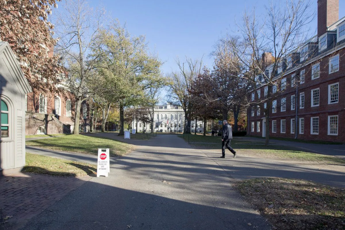 A Harvard University police officer walks through Harvard Yard on Nov. 16, 2015 in Cambridge, Mass. (Scott Eisen/Getty Images)