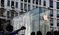 Apple Looks to Services to Move Beyond iPhone Price Ceiling