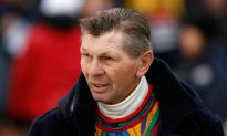 Hockey Legend Stan Mikita Dies at Age 78