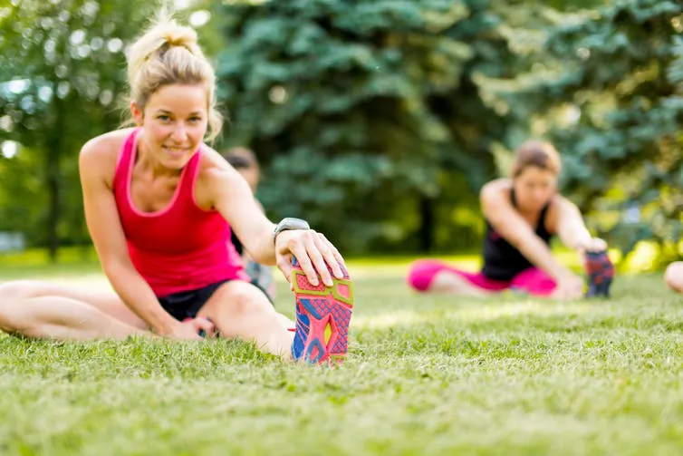 Many athletes stretch before and after exercise, but they may not be gaining benefits from doing so. (ESB Basic/shutterstock)