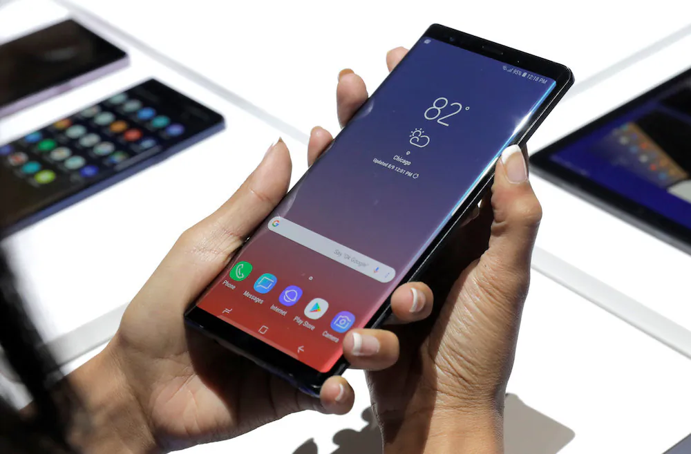 The new Samsung Galaxy Note 9 is seen during a product launch event in Brooklyn, New York, U.S., August 9, 2018. (Reuters/Lucas Jackson)
