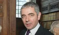 ‘Mr. Bean’ Backs Boris on the Burka