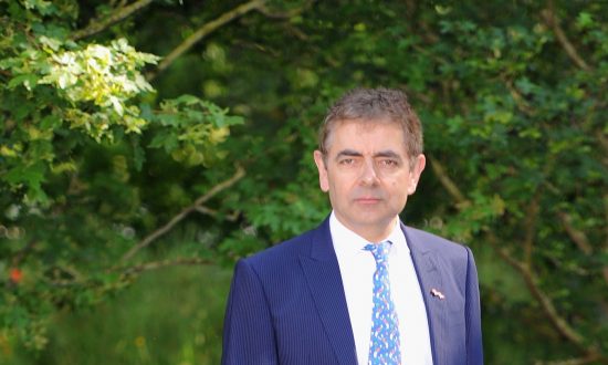 Cancel Culture Equivalent to Medieval Mob ‘Looking for Someone to Burn’: Rowan Atkinson