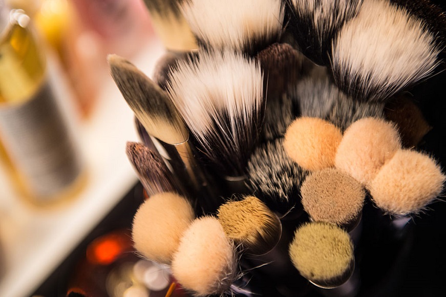 Backstage make-up brushes.