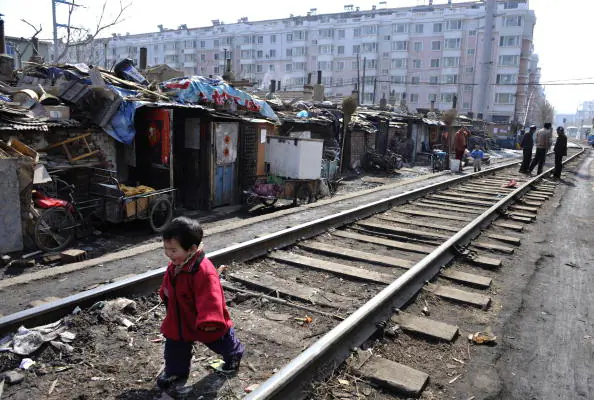 Chinese Citizens’ Household Wealth Squeezed by Booming Debt, Wage Disparity, Economist Says