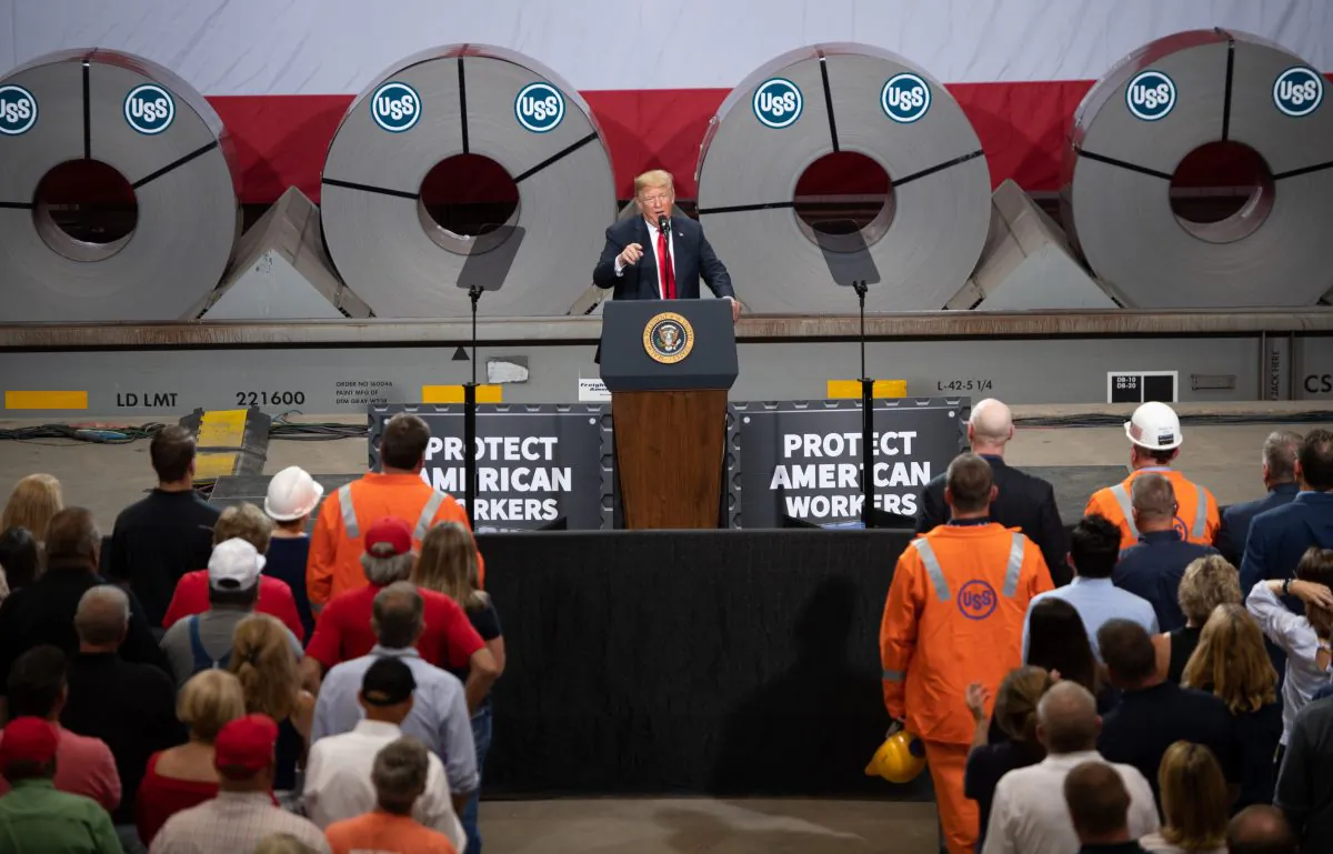 US President Donald Trump gives a speech about trade at US Steel's Granite City Works steel mill in Granite City, Illinois July 26, 2018. (SAUL LOEB/AFP/Getty Images)