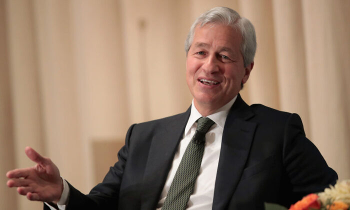 Jamie Dimon, Chairman and CEO of JPMorgan Chase & Co., during a luncheon hosted by  Economic Club of Chicago in Chicago, Ill., on Nov. 22, 2017. (Scott Olson/Getty Images)