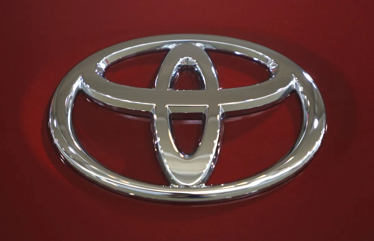 A Toyota Motor Corp logo is pictured in a showroom in Tokyo June 24, 2010.  (Reuters/Yuriko Nakao).