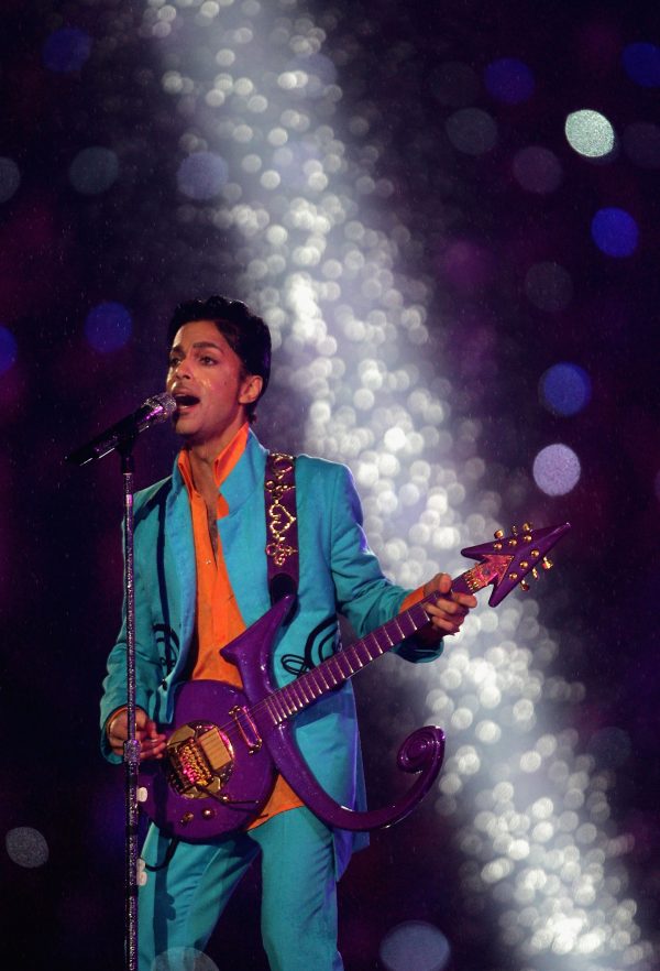 Prince performs at the Superbowl halftime show