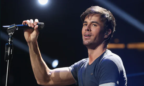 Enrique Iglesias Runs Like a Turkey to Make His Twins Laugh