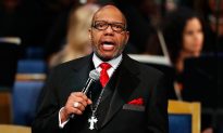 Aretha Franklin’s Pastor Wants Black People to Do Better