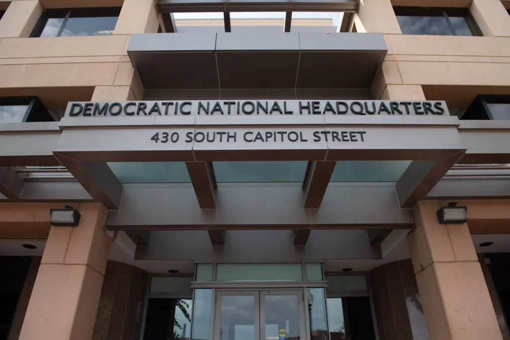 The headquarters of the Democratic National Committee (DNC) in Washington on Aug. 22, 2018. (SAUL LOEB/AFP/Getty Images)