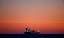 US Oil Prices Rise as Gulf Platforms Shut Ahead of Hurricane