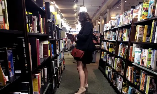Barnes & Noble Shares Soar After Investor Discusses Sale With Founder