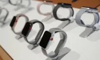 Trump Urges Apple, Ford to Avoid Tariffs by Shifting Production to US