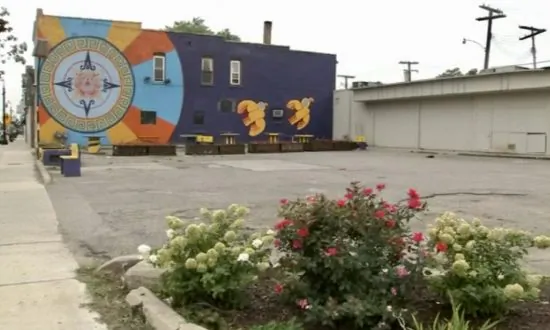 Detroit Food Truck Owner Causes Controversy for Refusing to Serve Police